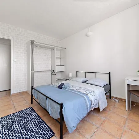Walon-10places-free Parking Gratuit-zenith Rouen
